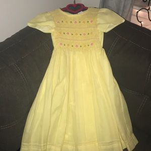 Beautiful detailed dress sz 6